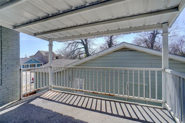 405 W Capps Street, Fort Worth, TX 76110