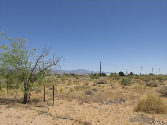 679 Colorado Road, Golden Valley, AZ 86413