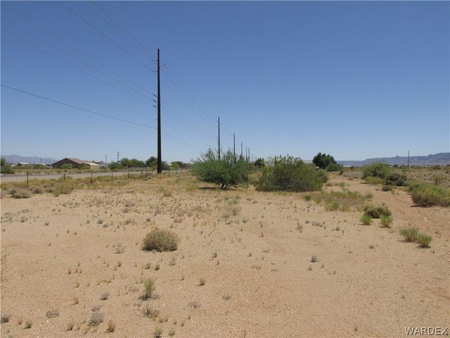 679 Colorado Road, Golden Valley, AZ 86413