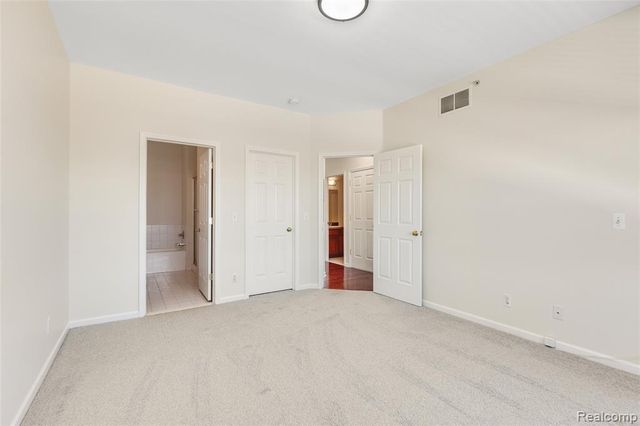 41582 Hamlet Lane 68, Novi, MI 48375