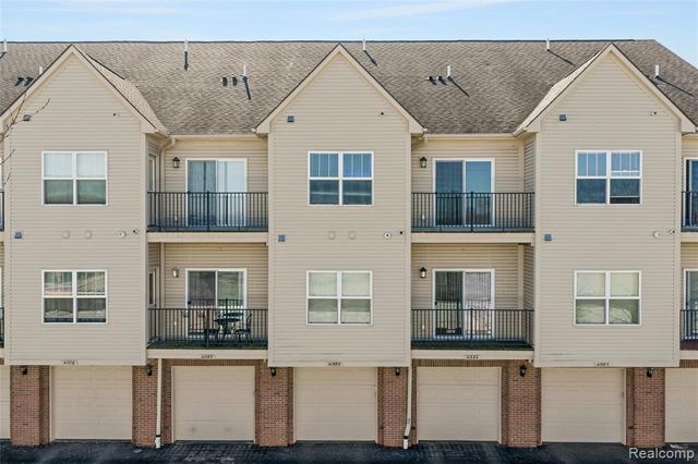 41582 Hamlet Lane 68, Novi, MI 48375