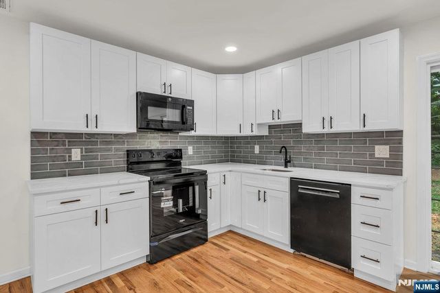 55 Orchard Drive, Vernon, NJ 07462