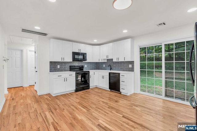 55 Orchard Drive, Vernon, NJ 07462