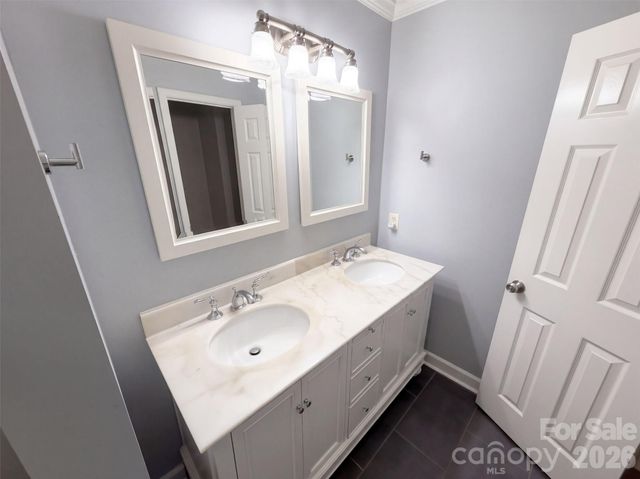 4704 Benridge Lane, Charlotte, NC 28226