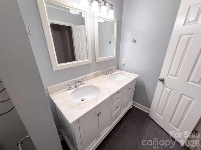 4704 Benridge Lane, Charlotte, NC 28226