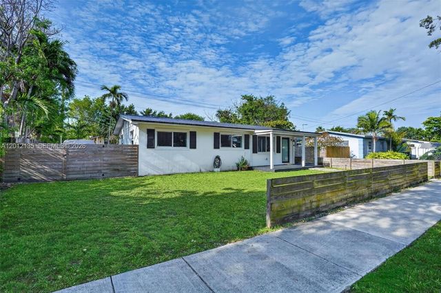 9240 Marine Dr, Cutler Bay, FL 33189