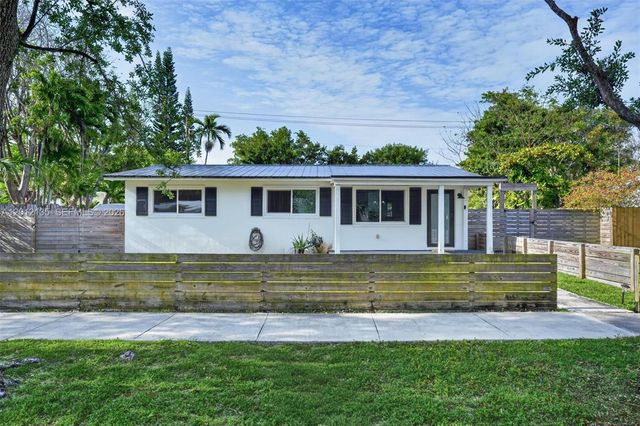 9240 Marine Dr, Cutler Bay, FL 33189