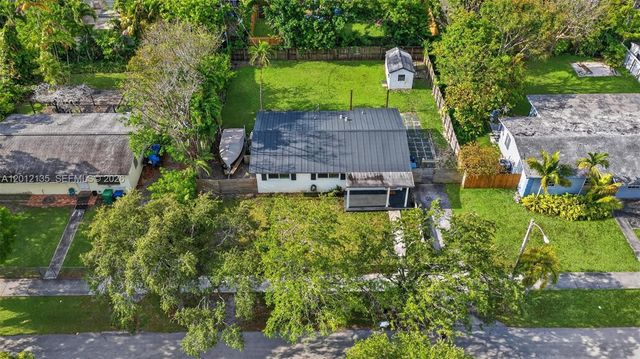 9240 Marine Dr, Cutler Bay, FL 33189