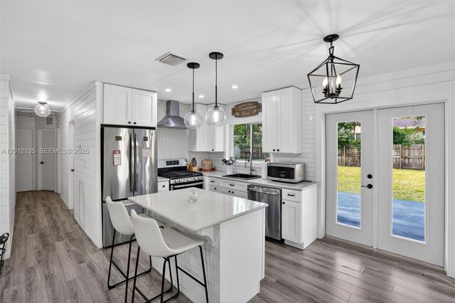 9240 Marine Dr, Cutler Bay, FL 33189