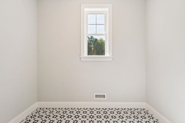 27 Colby Lane, Greenland, NH 03840
