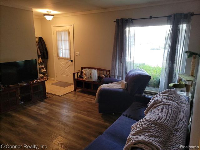 459 Michigan Avenue, Marysville, MI 48040