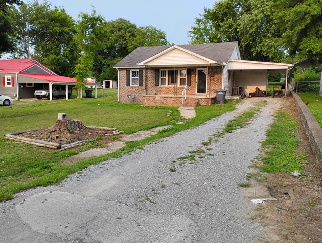 313 8th Ave, Fayetteville, TN 37334
