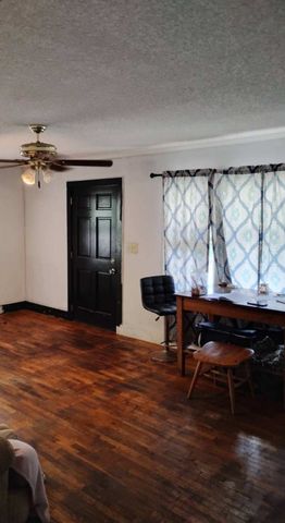 313 8th Ave, Fayetteville, TN 37334