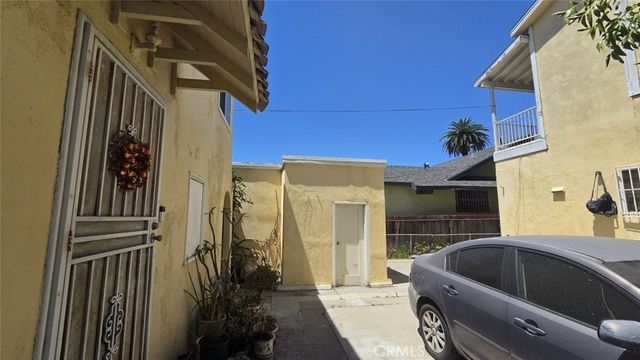 1326 E 9th Street, Long Beach, CA 90813