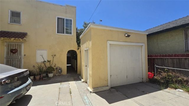 1326 E 9th Street, Long Beach, CA 90813