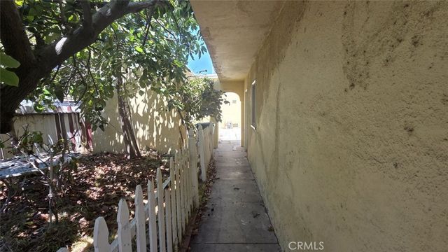 1326 E 9th Street, Long Beach, CA 90813