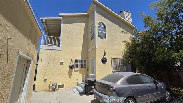 1326 E 9th Street, Long Beach, CA 90813