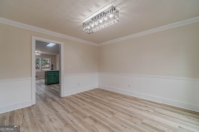 380 Cardigan Circle SW, Lilburn, GA 30047