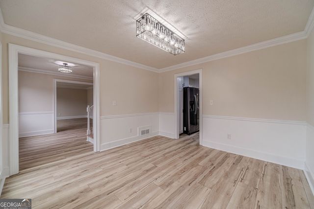 380 Cardigan Circle SW, Lilburn, GA 30047