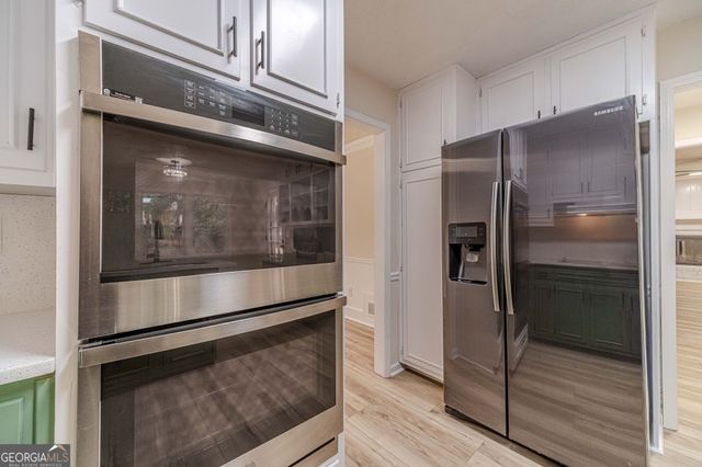 380 Cardigan Circle SW, Lilburn, GA 30047