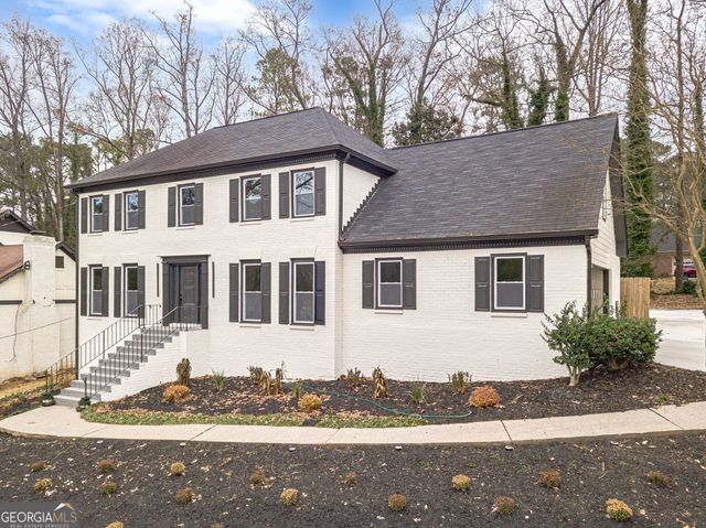 380 Cardigan Circle SW, Lilburn, GA 30047