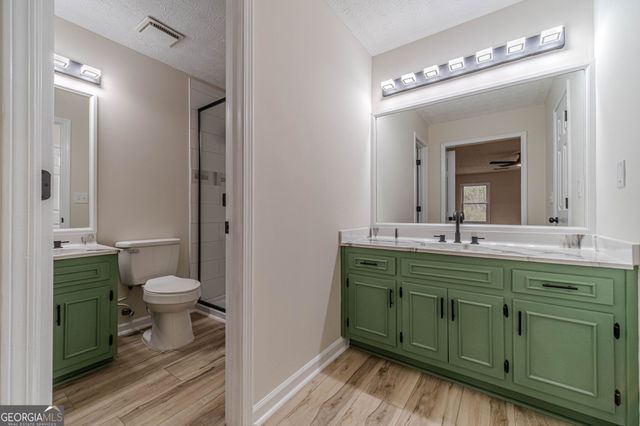 380 Cardigan Circle SW, Lilburn, GA 30047