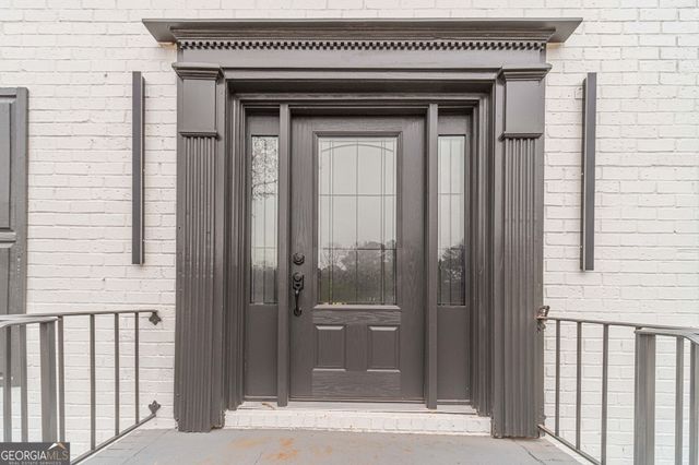 380 Cardigan Circle SW, Lilburn, GA 30047