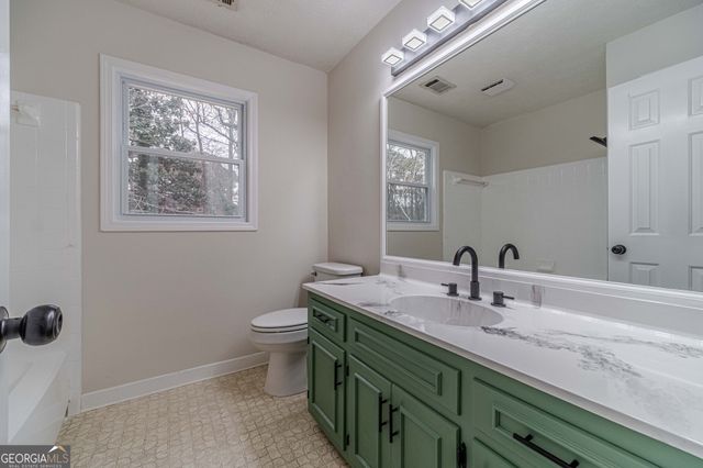 380 Cardigan Circle SW, Lilburn, GA 30047