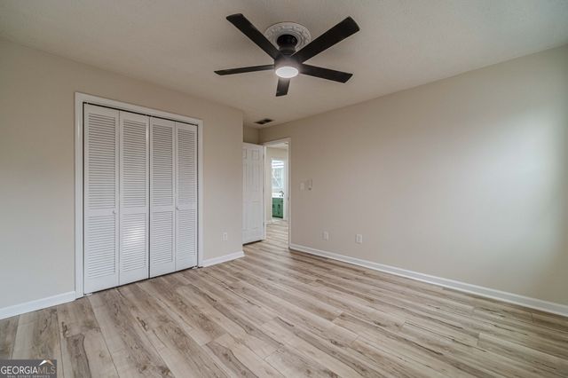 380 Cardigan Circle SW, Lilburn, GA 30047