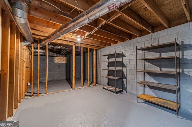 380 Cardigan Circle SW, Lilburn, GA 30047