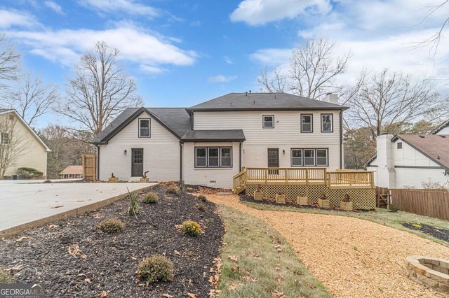 380 Cardigan Circle SW, Lilburn, GA 30047