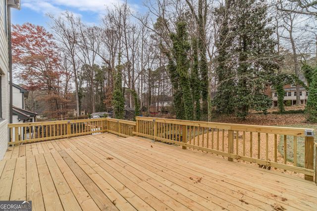 380 Cardigan Circle SW, Lilburn, GA 30047