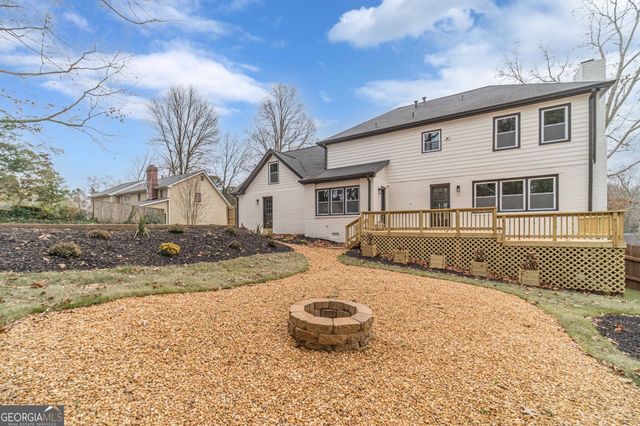 380 Cardigan Circle SW, Lilburn, GA 30047