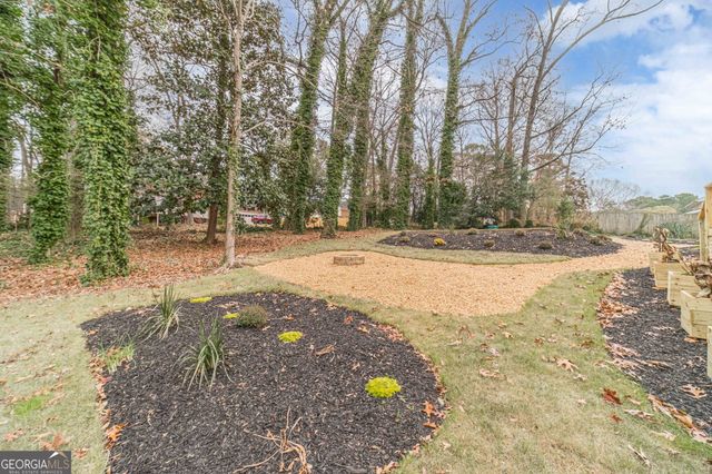 380 Cardigan Circle SW, Lilburn, GA 30047