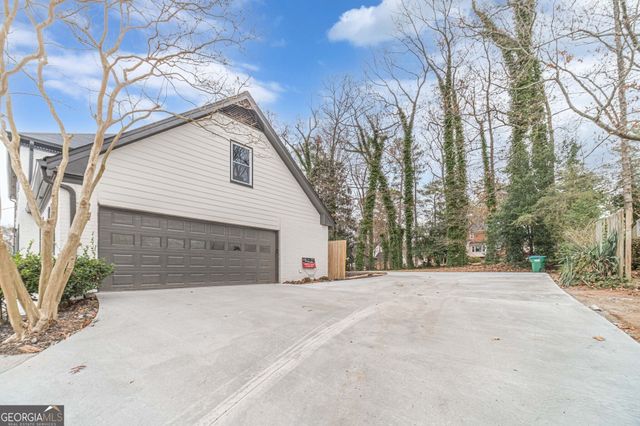 380 Cardigan Circle SW, Lilburn, GA 30047