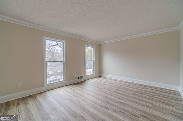 380 Cardigan Circle SW, Lilburn, GA 30047