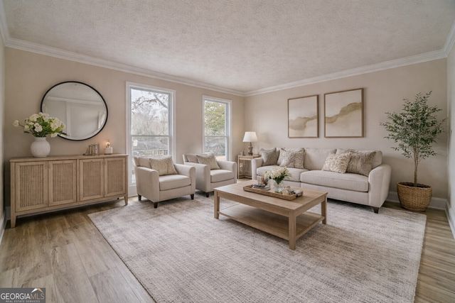 380 Cardigan Circle SW, Lilburn, GA 30047