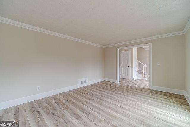 380 Cardigan Circle SW, Lilburn, GA 30047