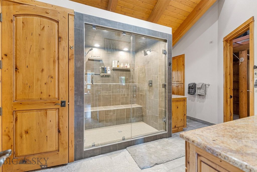 Address unavailable. photo 33