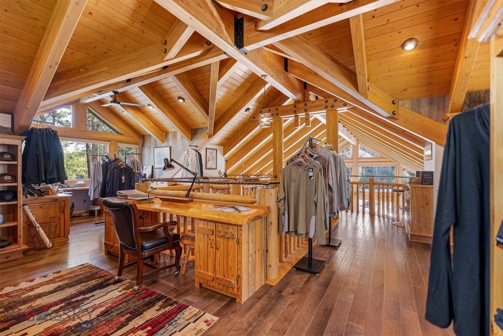 Address unavailable. photo 40