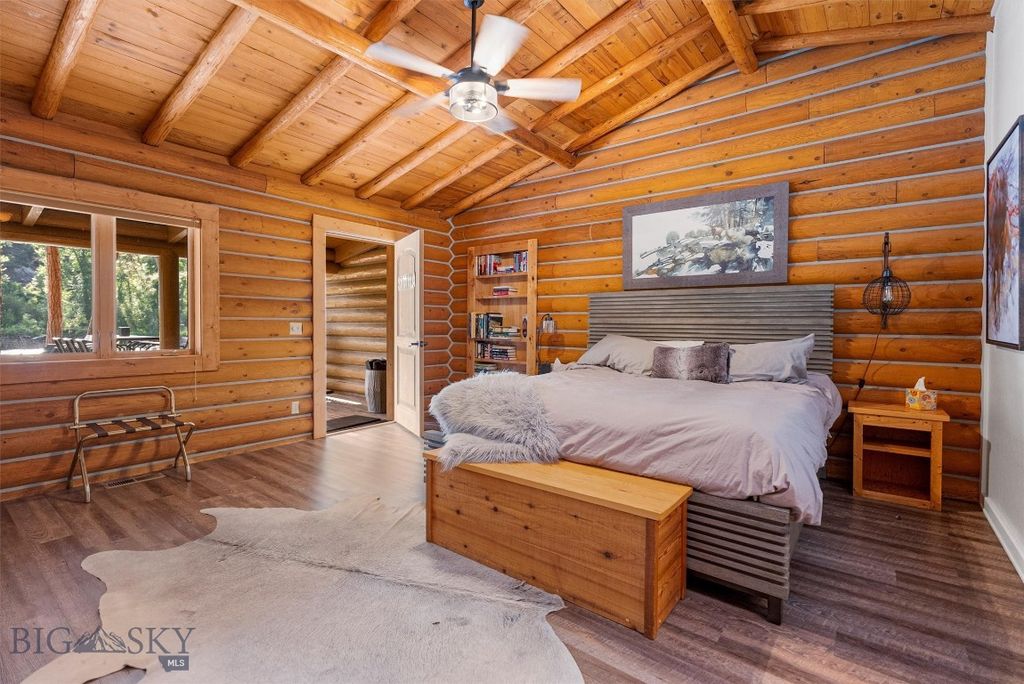 Address unavailable. photo 46