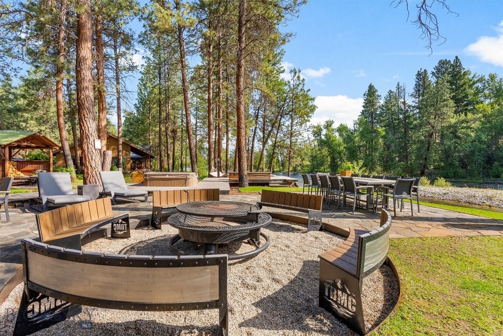 Address unavailable. photo 59