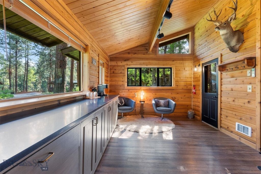 Address unavailable. photo 81