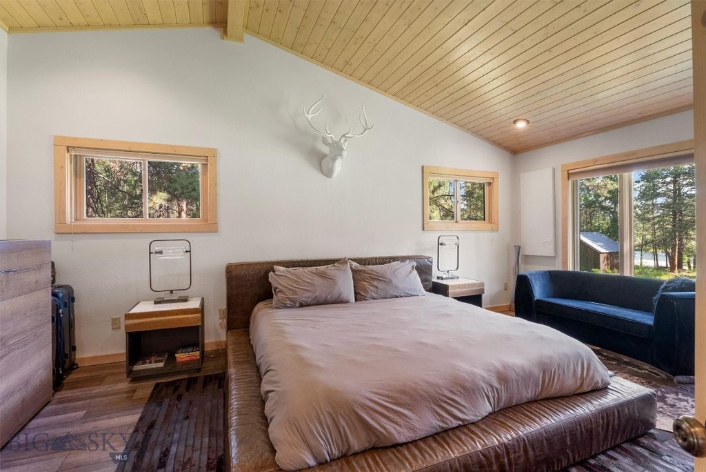 Address unavailable. photo 91