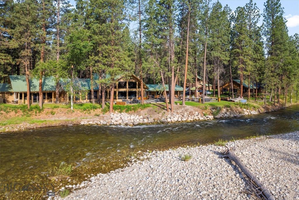 Address unavailable. photo 94