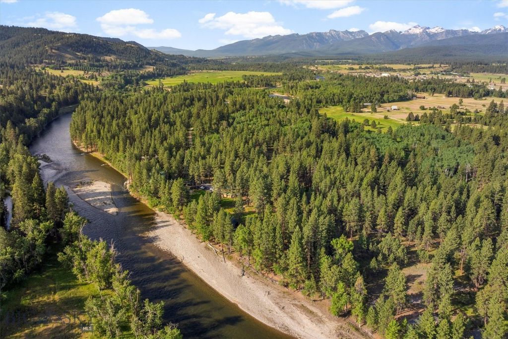 Address unavailable. photo 99