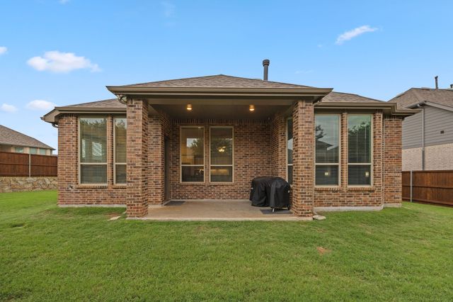 3912 Primrose Drive, Aubrey, TX 76227