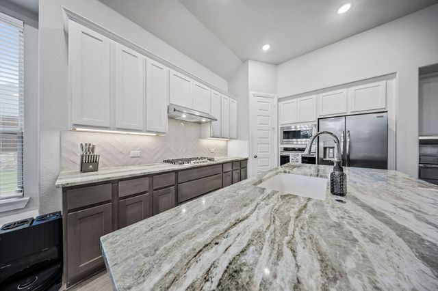 3912 Primrose Drive, Aubrey, TX 76227