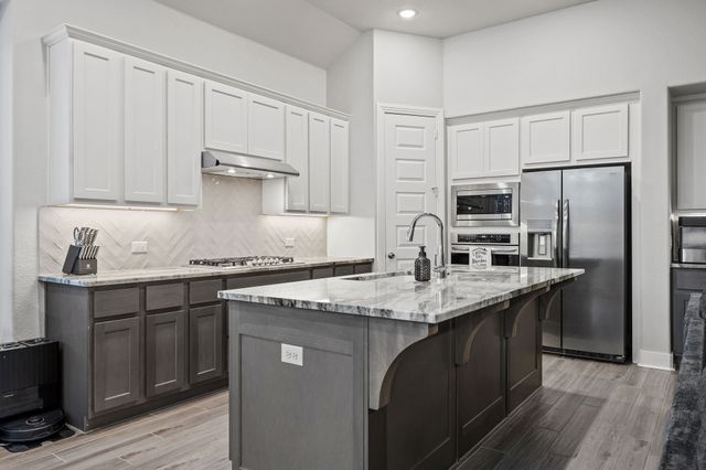 3912 Primrose Drive, Aubrey, TX 76227