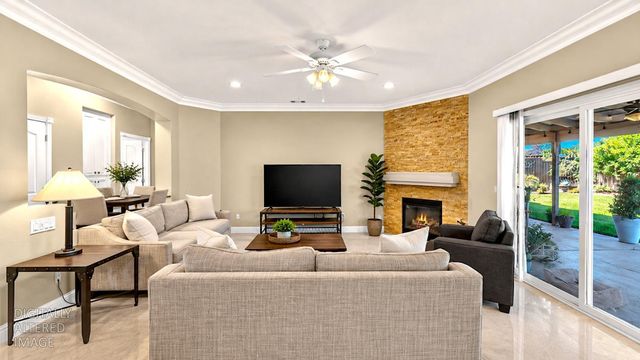 3934 Sterling Oaks Dr, Turlock, CA 95382